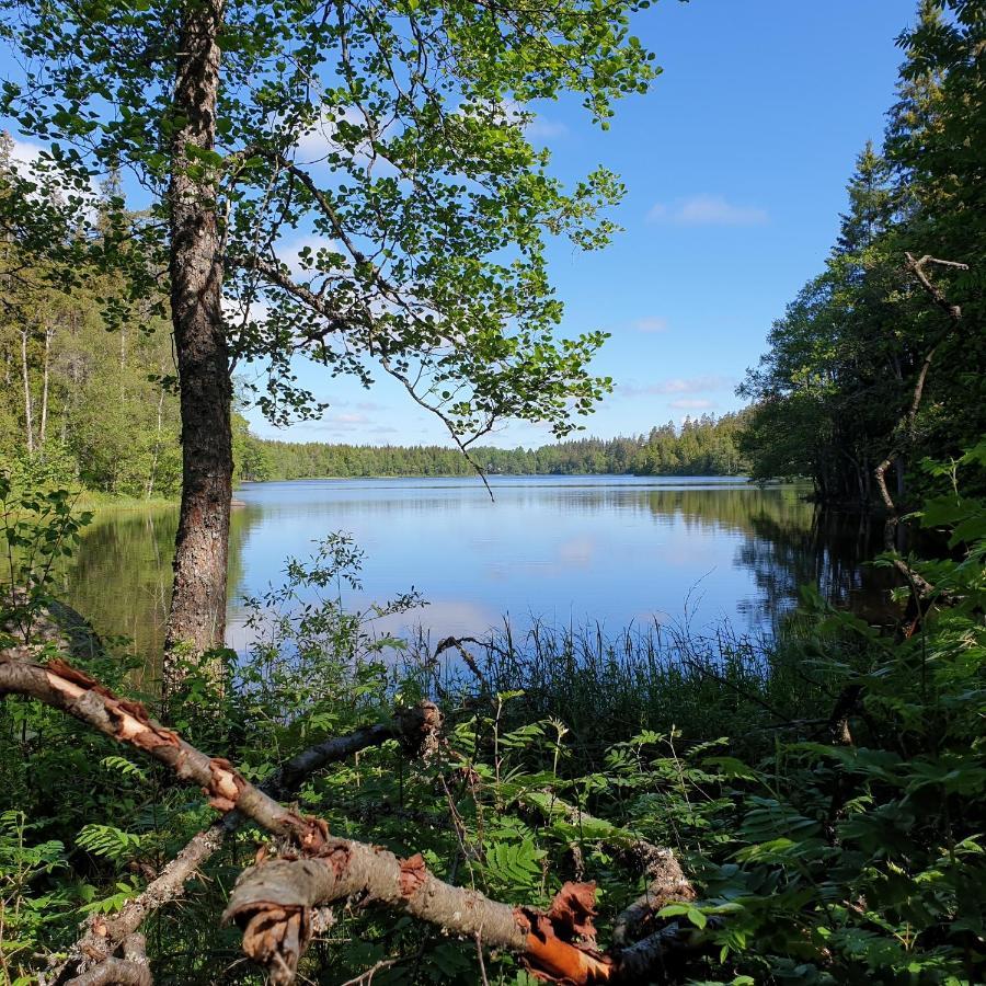 Cabin Near Lake And Beautiful Nature Reserve. Bodafors Esterno foto