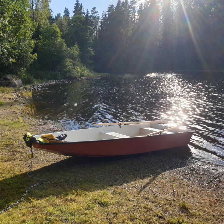 Cabin Near Lake And Beautiful Nature Reserve. Bodafors Esterno foto